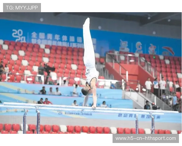 青年运动员线上线下结合训练提升训练效率，线上运动比赛